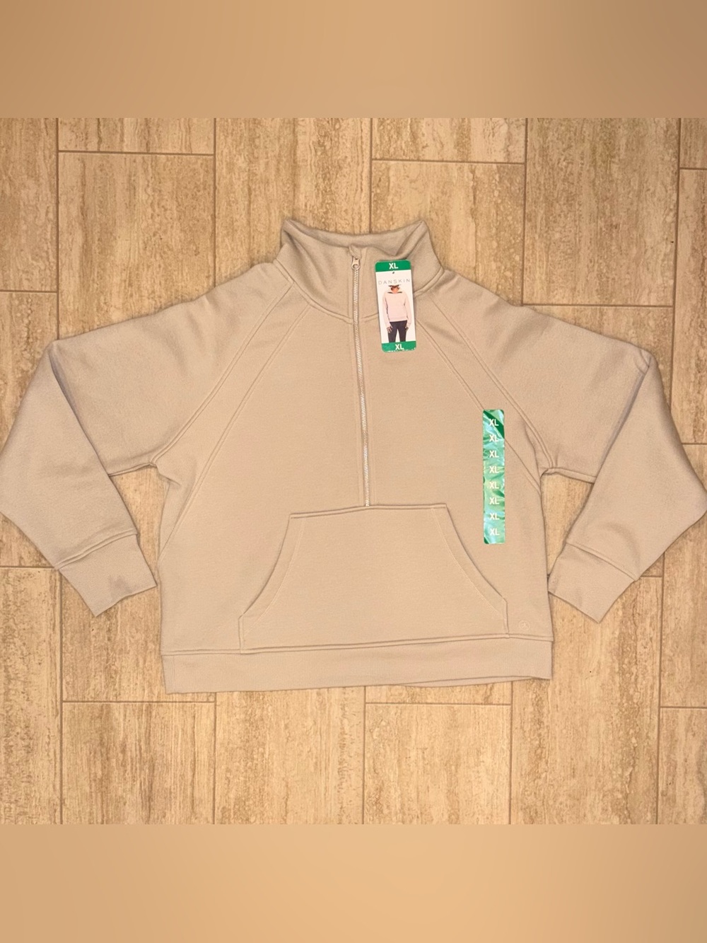 NWT DANSKIN Women’s Sweatshirt Cream Half Zip Size XL